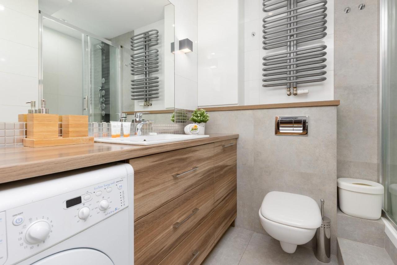 Warsaw Magellana Apartment By Noclegi Renters Varsóvia Exterior foto